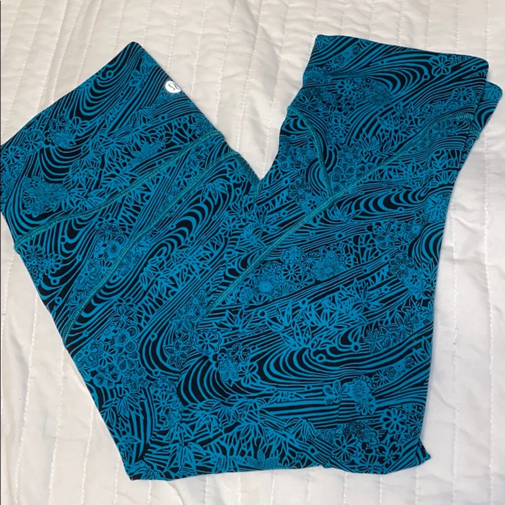 Lululemon crop leggings size 8